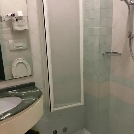 Si Hotel 3*